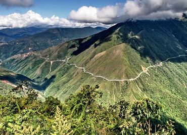 ¡Cuidado! Esta es una de las carreteras más peligrosas del mundo