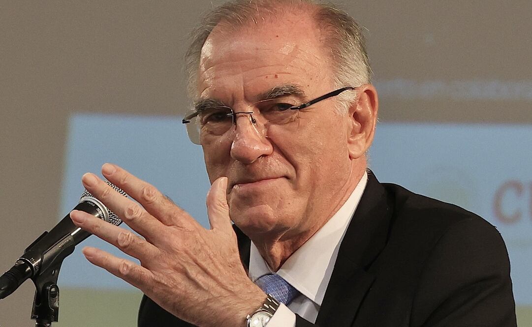 En el anuncio del homenaje estuvo presente Gonzalo Curiel, hijo del músico fallecido. Foto: Berenice Fregoso/ EL UNIVERSAL.