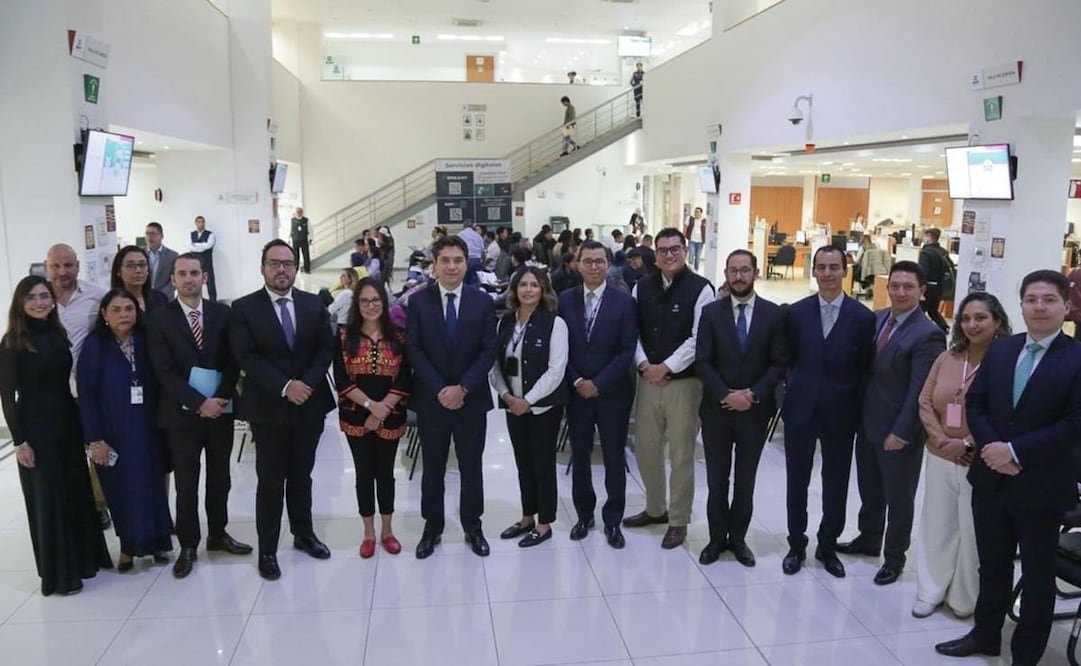 Antonio Martínez Dagnino, jefe del organismo recaudador de impuestos, acompañado de los Administradores Generales en la Administración Desconcentrada Norte. Foto: Leonor Flores/El Universal