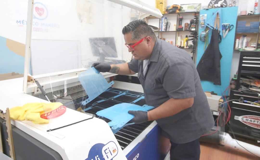 The project wants to donate up to 4k shields to healthcare workers in April – Photo: Carlos Mejía/EL UNIVERSAL