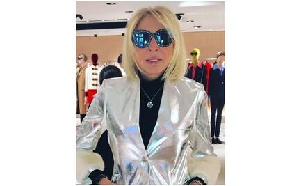 Laura Bozzo vende saludos