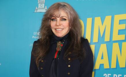 Verónica Castro abusa de los filtros y la cuestionan por alberca “quita años”