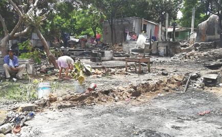 Incendio consume casas de lámina en Veracruz; no hay víctimas