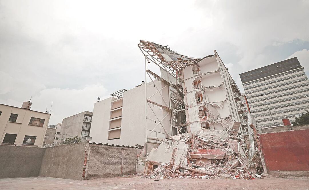 Morena pide investigar a von Roehrich por edificio que cayó el 19-S