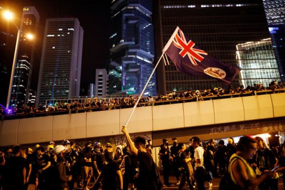 Manifestantes vuelven a las calles de Hong Kong pese a amenazas de China