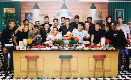 ​Cavani no asiste a fiesta de Thiago Silva