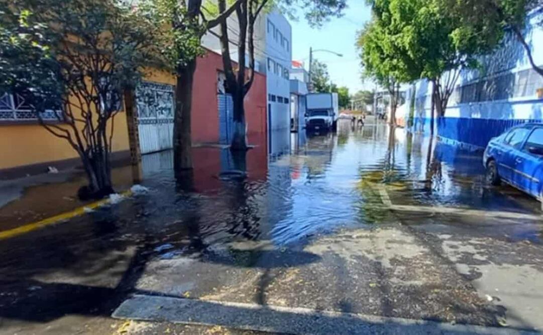 Las fugas de agua fueron reportadas en la zona centro de esa demarcación y en La Raza.