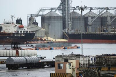 Colapsa almacén de granos en Veracruz; al menos 3 heridos