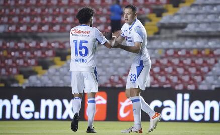 Cruz Azul entra a zona directa de liguilla al vencer al Querétaro