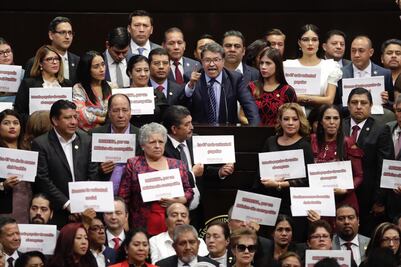 AMLO recibió "herencia maldita" pero venceremos, dice Monreal a oposición