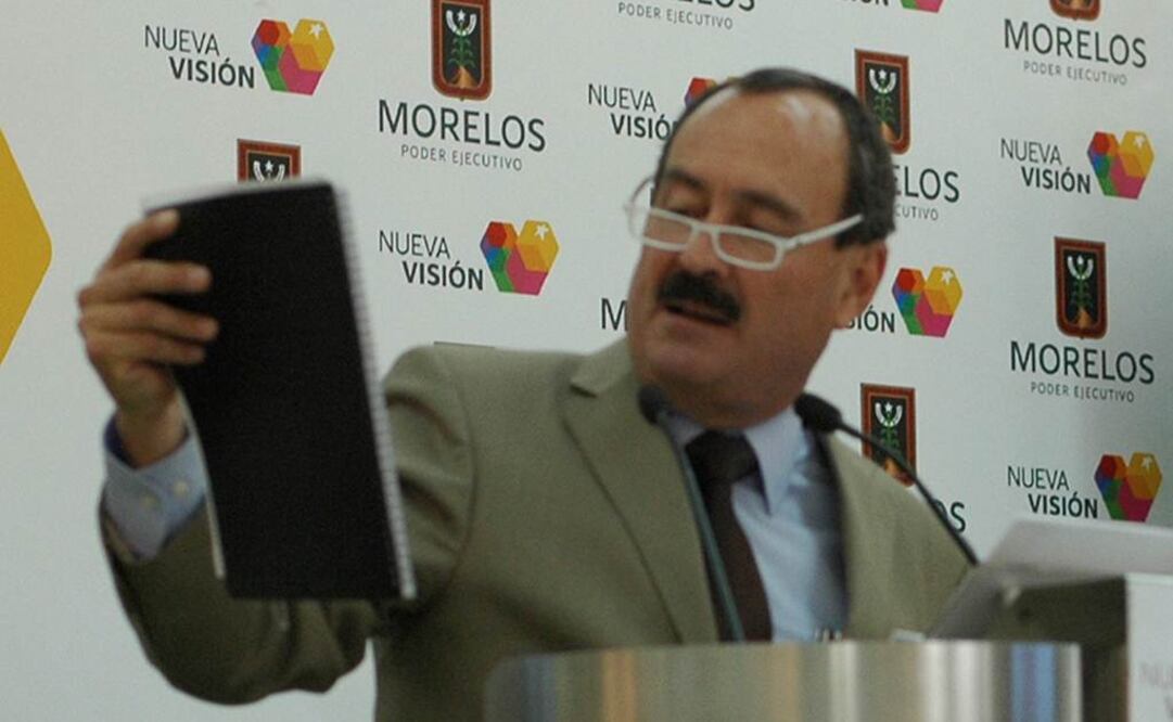 Los jóvenes gritaban que Messeguer es el candidato del gobernador Graco Ramírez, por lo que no era bienvenido al campus universitario. Foto: Jorge Medina/EL UNIVERSAL)