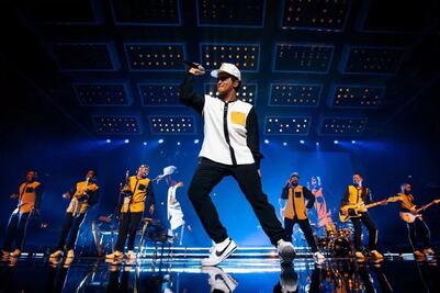 Brunito hechiza a sus "mamacitas"