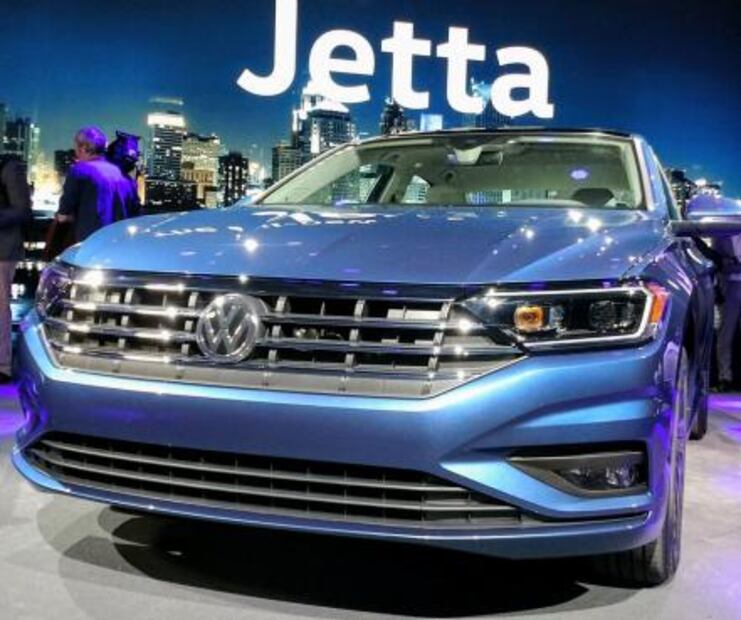 Jetta 2019 vs. Forte 2019, duelo de sedanes