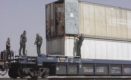 10 Mexicans rescued from closed container on a freight train in Texas
