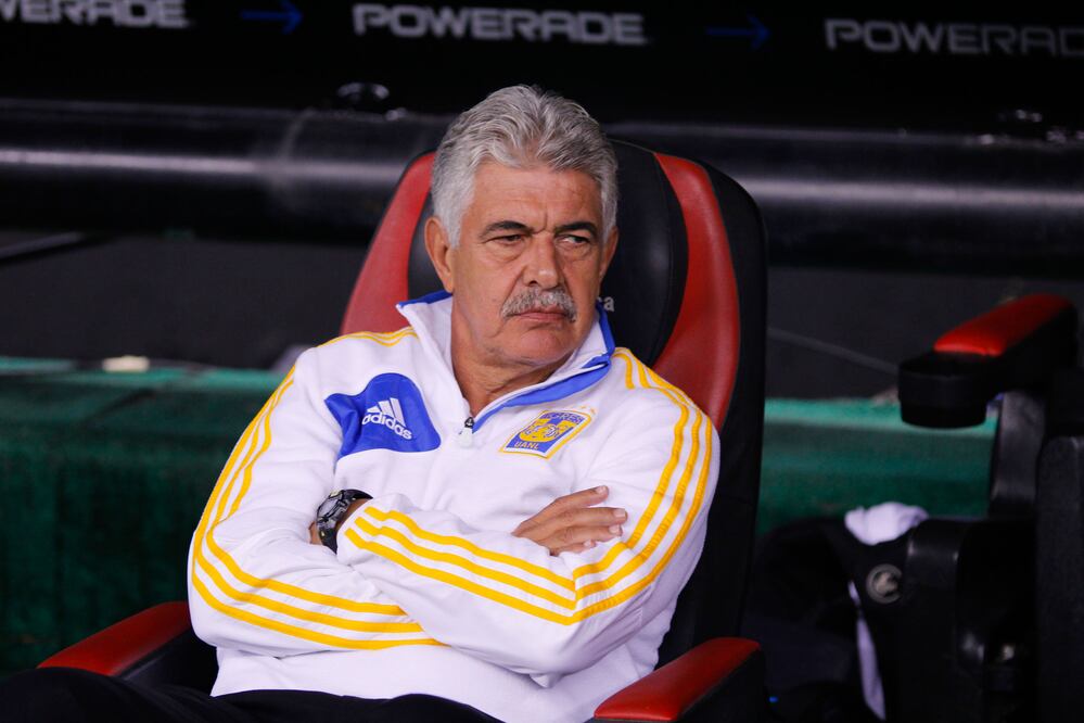 Ricardo Ferretti durante el partido de la jornada 3 del Apertura 2018 de la Liga MX entre Cruz Azul y los Tigres. FOTO/IMAGO7.