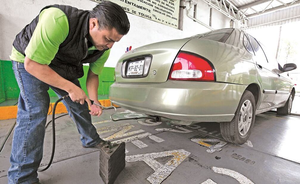 La verificación vehicular tanto en la CDMX como en el Edomex. Foto: Lucía Godínez EL UNIVERSAL