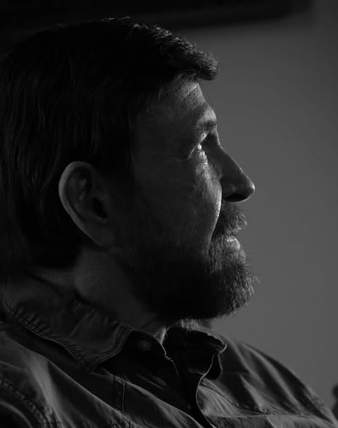 Con esta foto, la familia del actor Chuck Norris lo despide en redes: “Para nosotros, era un marido devoto, un padre y un abuelo cariñoso, un hermano increíble, y el corazón de nuestra familia”, expresaron.