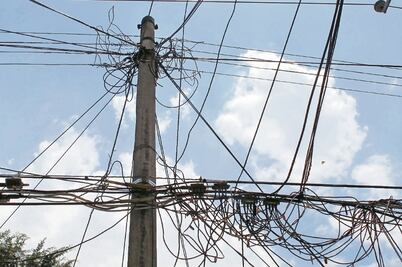 Incertidumbre por uso de postes limita servicios telecom