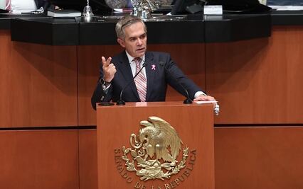 Rechaza Mancera que investigación por espionaje presionara su voto en favor de reforma militar