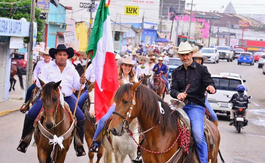 Alejandro Murat en la "Cabalgata de la Unidad" en Tabasco. Foto: X @alejandromurat