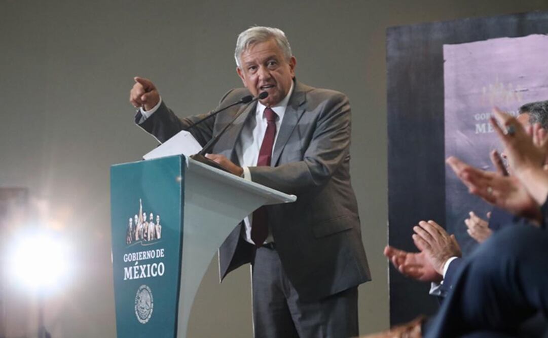 López Obrador dijo que en esta zona, el IVA se reducirá al 8%; el ISR bajará a 20%; y desde el pasado 1 de enero, el salario mínimo aumentó a 176.72 pesos.  Foto: Ariel Ojeda / EL UNIVERSAL