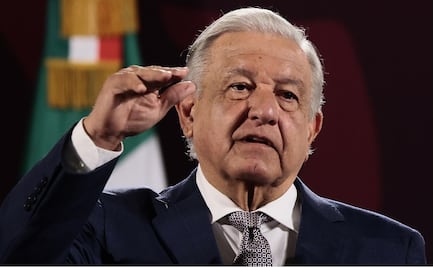 Teléfonos, ingresos, propiedades… Las veces que AMLO ha revelado datos confidenciales en la mañanera