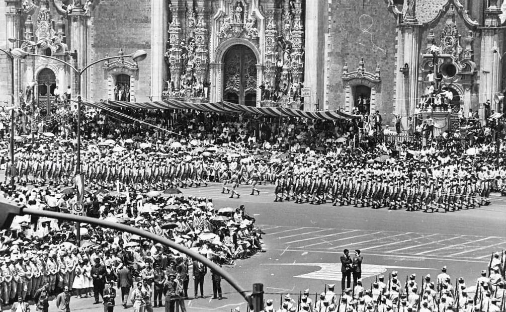 Desfile para Díaz Ordaz, uno de los más grandes en la historia de las investiduras presidenciales. Foto: Archivo EL UNVERSAL.