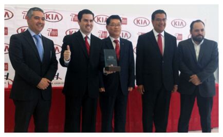 KIA Motors reconoce a distribuidora de Nuevo León 