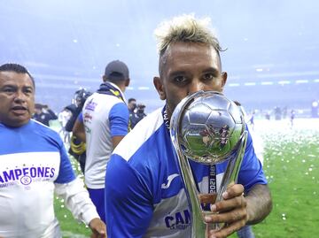 Walter Montoya confiesa: "Era el futbol, o robar y las drogas"