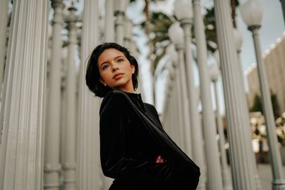 Ángela Aguilar celebra su cumpleaños 18 con esta portada de revista