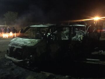 Habitantes de Nahuatzen retienen vehículos e incendian dos más