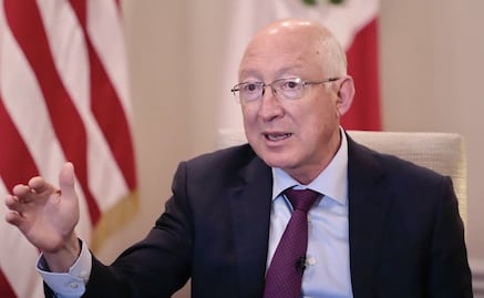 Ken Salazar prevé que ley eléctrica abrirá litigios