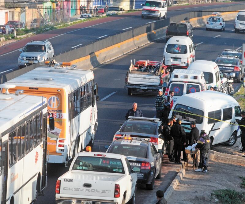 Movilidad. En la zona de Indios Verdes se prevé construir un segundo piso con una inversión de 7 mil 560 millones de pesos. Foto/ARCHIVO EL UNIVERSAL