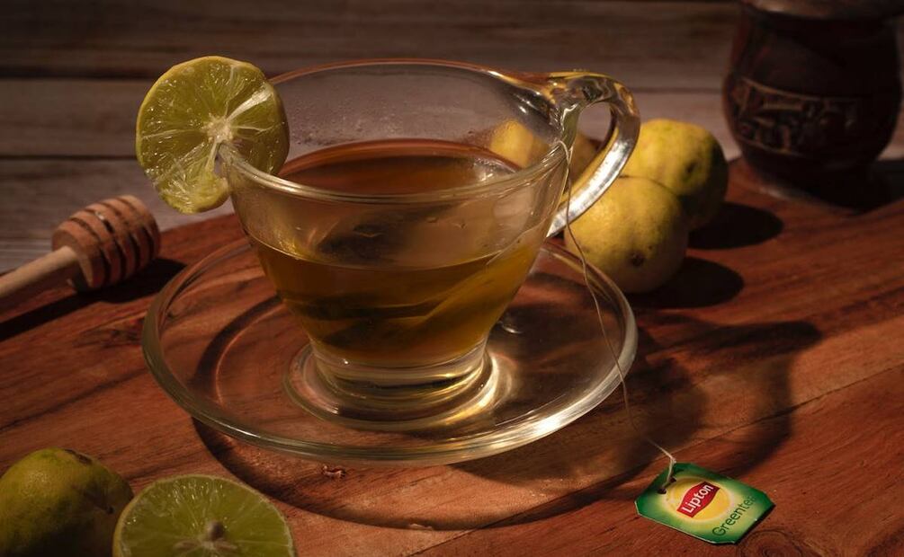 Infusión de cardamomo y limón para desinflamar. Foto: thrissurkaran photography / Pexels