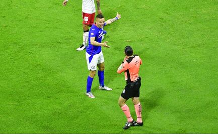 Ventilan reclamo de Jonathan Rodríguez a árbitro por quitarle gol a Cruz Azul