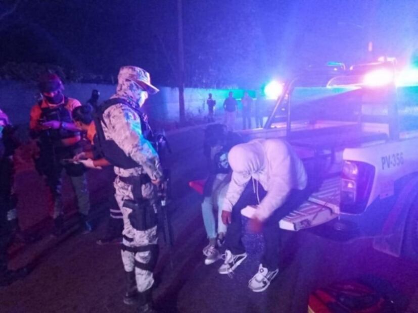 Encuentran vivos, esposados y amordazados, a los dos marinos secuestrados por el CJNG
