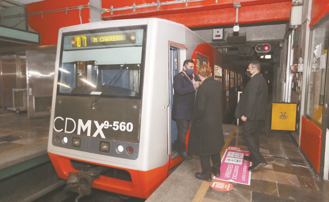 Reactivan la operación emergente de las líneas 4, 5 y 6 con un sistema que no permite visualización de los convoyes; sólo por voz se puede saber dónde está y comunicar a los operadores con el centro de mando. Foto: Valente Rosas. EL UNIVERSAL