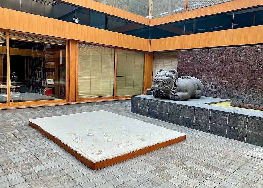 Conoce el estilo modernista de la arquitectura de Pedro Ramírez de los espacios de su hogar como su patio central. Foto: Instagram @ramirezvazquezarq