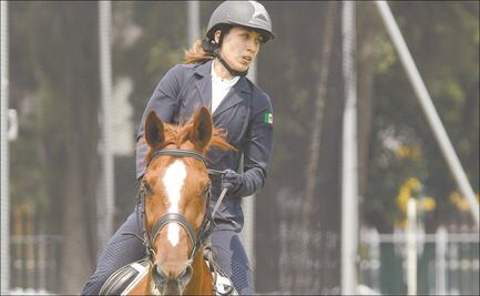 Mariana Arceo trabaja para domar equinos complicados