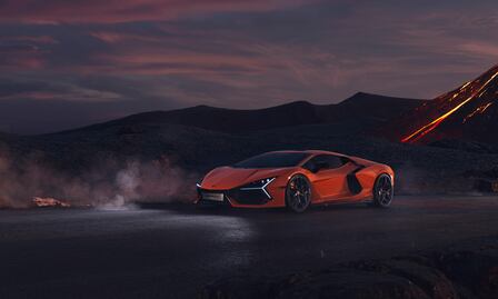 Lamborghini Revuelto, el primer híbrido con motor V12 de la marca