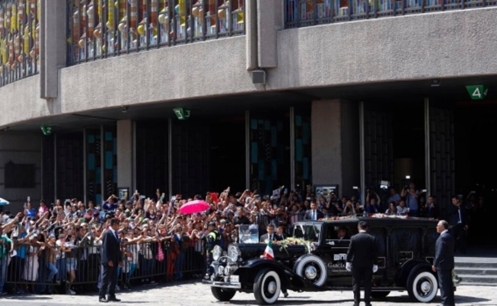 José José fue despedido con "Amar y Querer" en la Basílica de Guadalupe