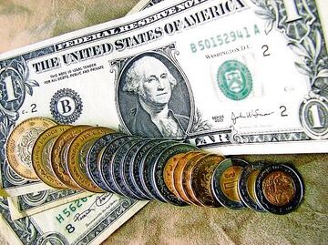 Analistas proyectan que superpeso siga perdiendo fuerza