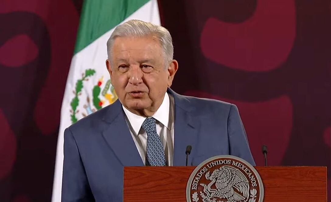 El presidente Andrés Manuel López Obrador aseguró que las campañas de manipulación en redes sociales representan una amenaza, por ello habrá una nueva sección en la mañanera denominada “quiénes es quién en los bots”. Foto: especial