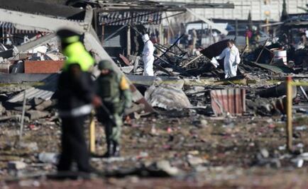 Experts scour site of deadly blast at Mexico fireworks market