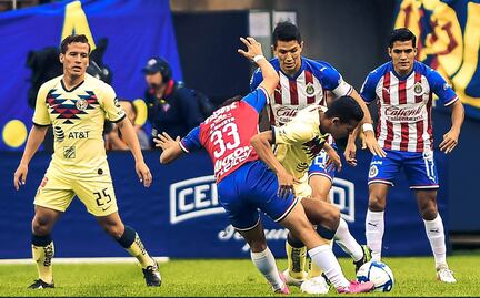 Chivas y América dan aburrido empate en Chicago
