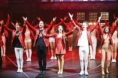 Danna Paola sí se pudo levantar del hospital