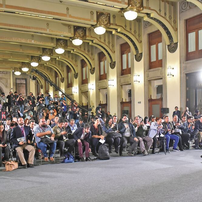 Desempleo de periodistas. La prensa en México vive tiempos aciagos determinados por la violencia, el desempleo y recortes del gobierno a la publicidad. ARCHIVO EL UNIVERSAL
