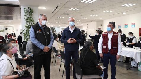 Supervisa Del Mazo inicio de vacunación en Toluca