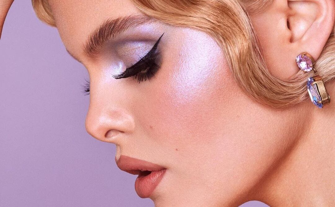 El maquillaje con brillo destacará / Foto: Instagram @nikki_makeup