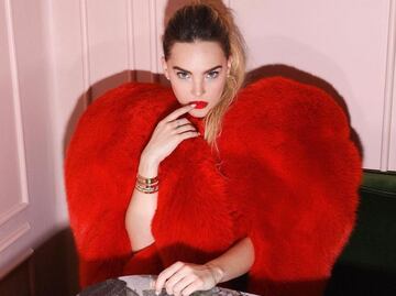 Belinda impacta con delineado de cristales en tendencia